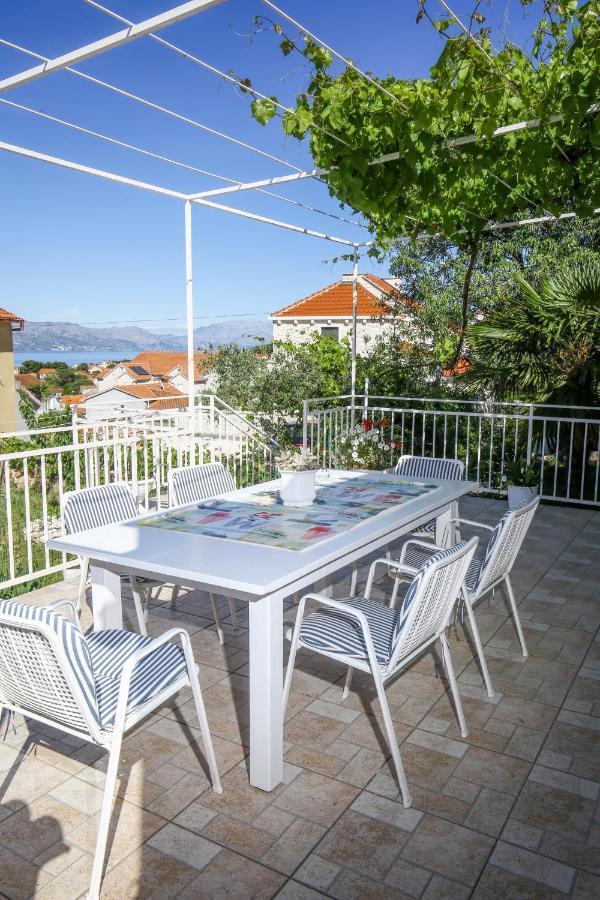 Artistic Summer House Marinovic With Garden&Bbq Supetar Exterior photo